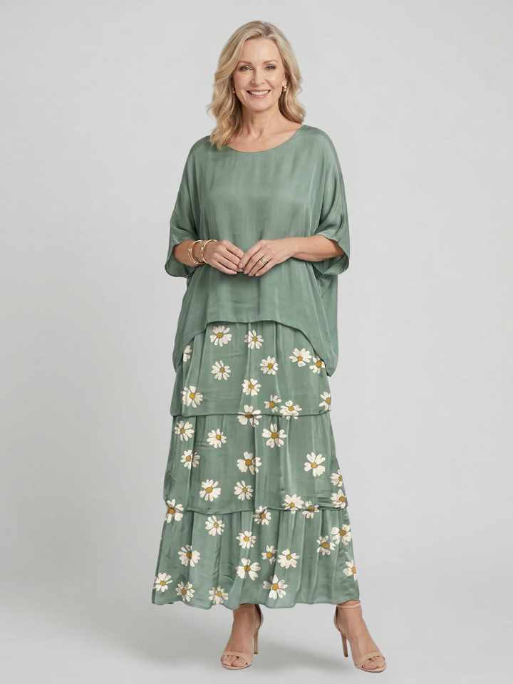 Elegant Flowing Maxi Dress