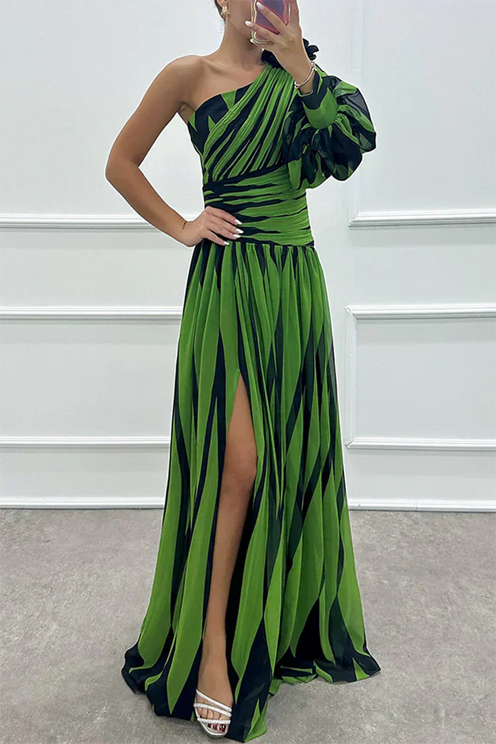 Hazel™ | Elegant Striped Maxi Dress with Off-Shoulder