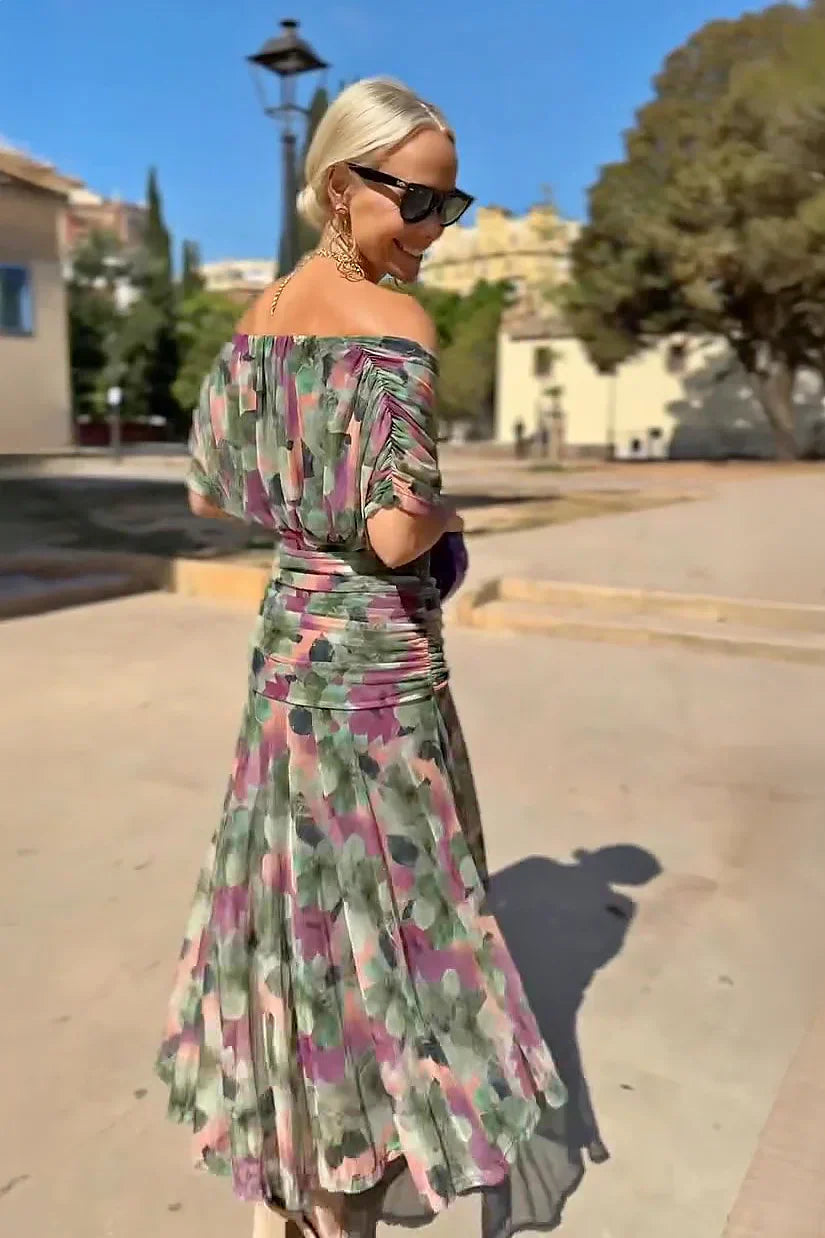 ELEGANT MAXI DRESS WITH V-NECK AND PLEATED SKIRT